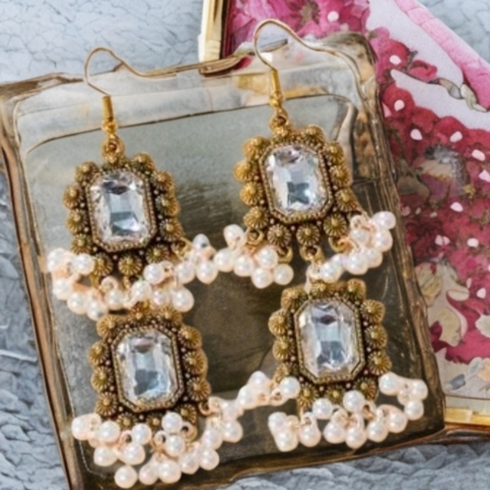 BOSTON PROPER VINTAGE STYLE GLAM EARRINGS